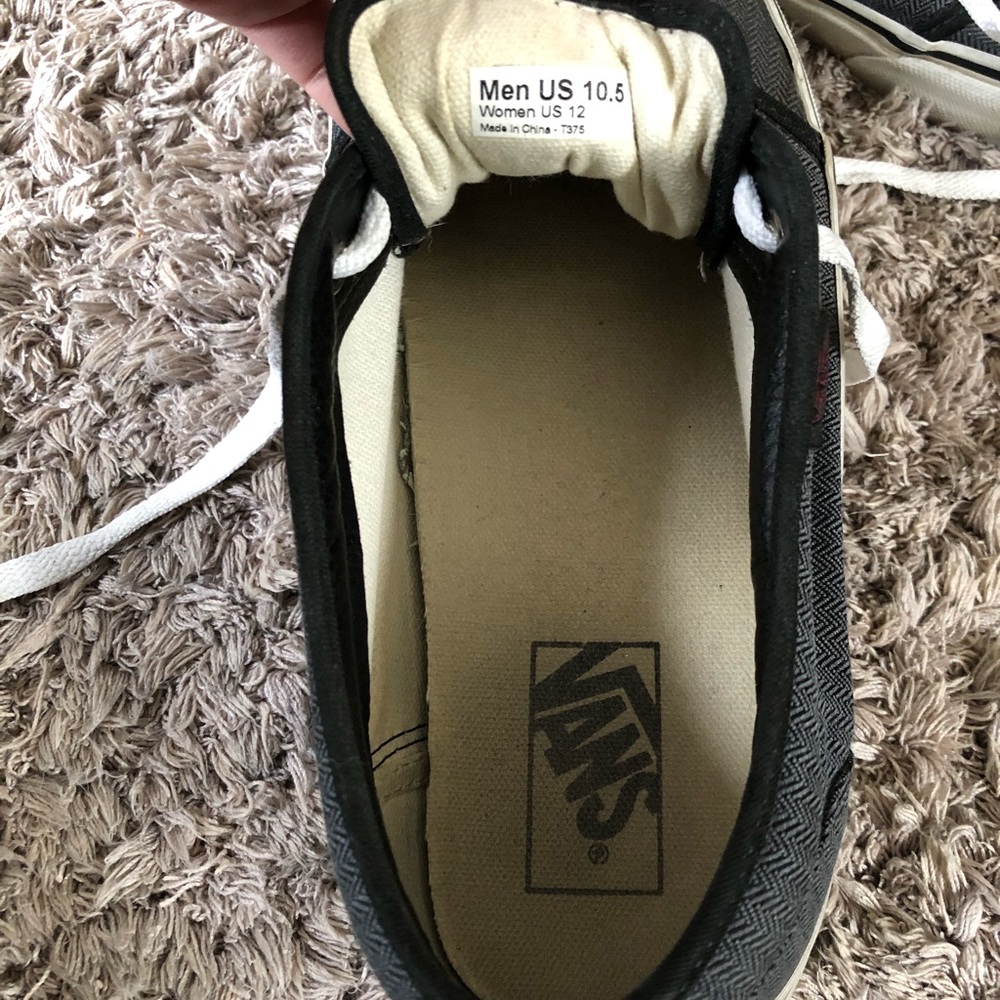 Vans - Picture 5 of 5